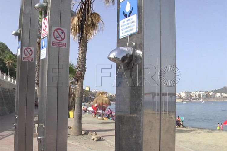 playas-contaran-duchas-formas-elementos-marinos