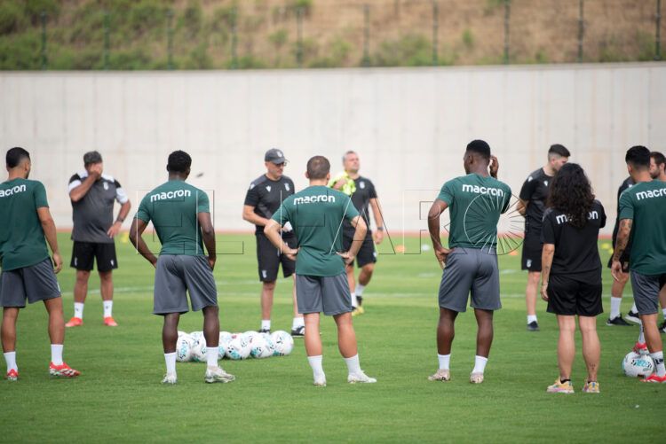 primer-entreno-ad-ceuta-pista-atletismo-julio-2025-1