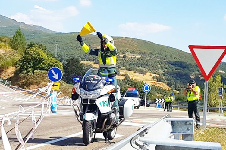que-hacer-si-guardia-civil-saca-bandera-amarilla