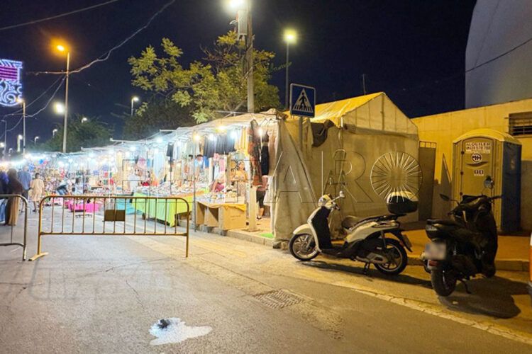 queja-feria-ceuta-2025-bano-hombres-mujeres-puestos-hippies-001