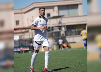 victor-armenteros-renovacion-ceuta-b-futbol