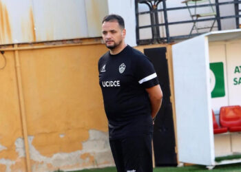 yassin-mohamed-continuara-sporting-atletico-futbol