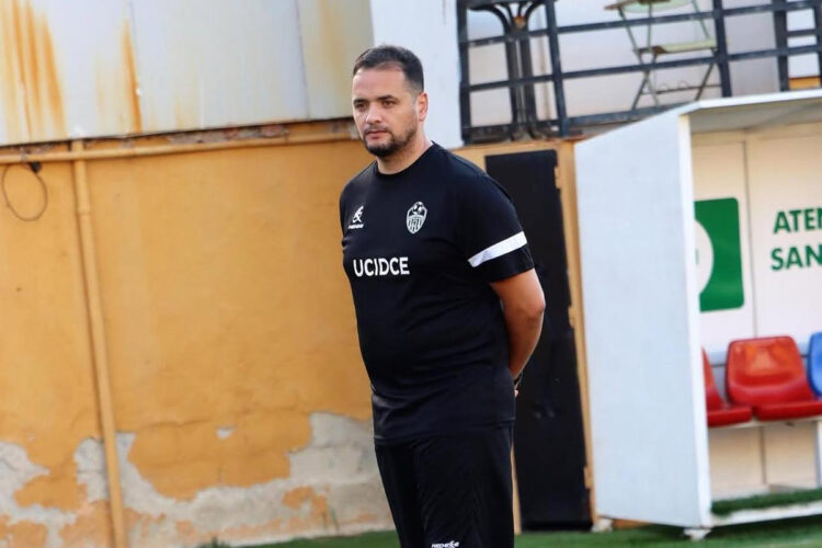 yassin-mohamed-continuara-sporting-atletico-futbol