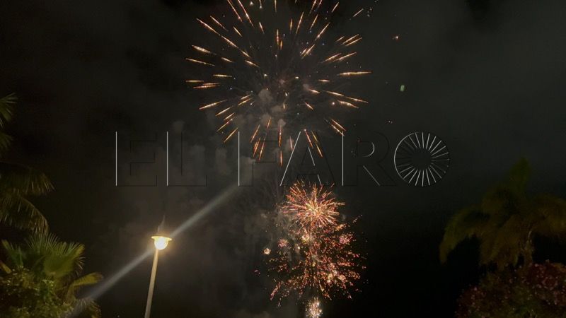 fuegos-artificiales-iluminan-adios-feria-ceuta-2025