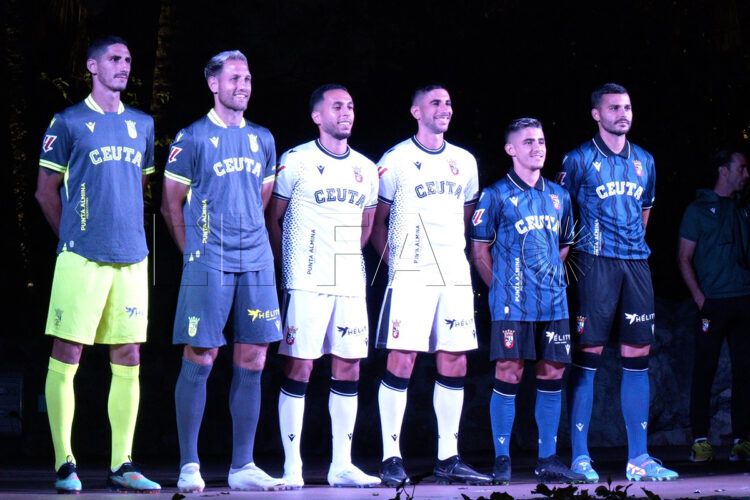 ad-ceuta-presenta-nuevas-camisetas-segunda-division-futbol-009