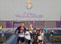 Fotos-aficion-recibe-bus-ceuta-valladolid