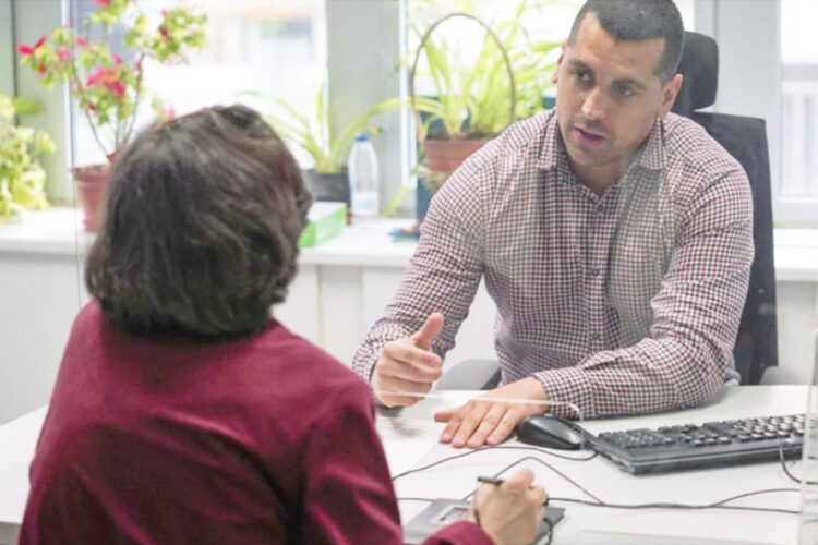 agencia-tributaria-bloquear-cuentas-bancarias-tarjetas-lista-morosos