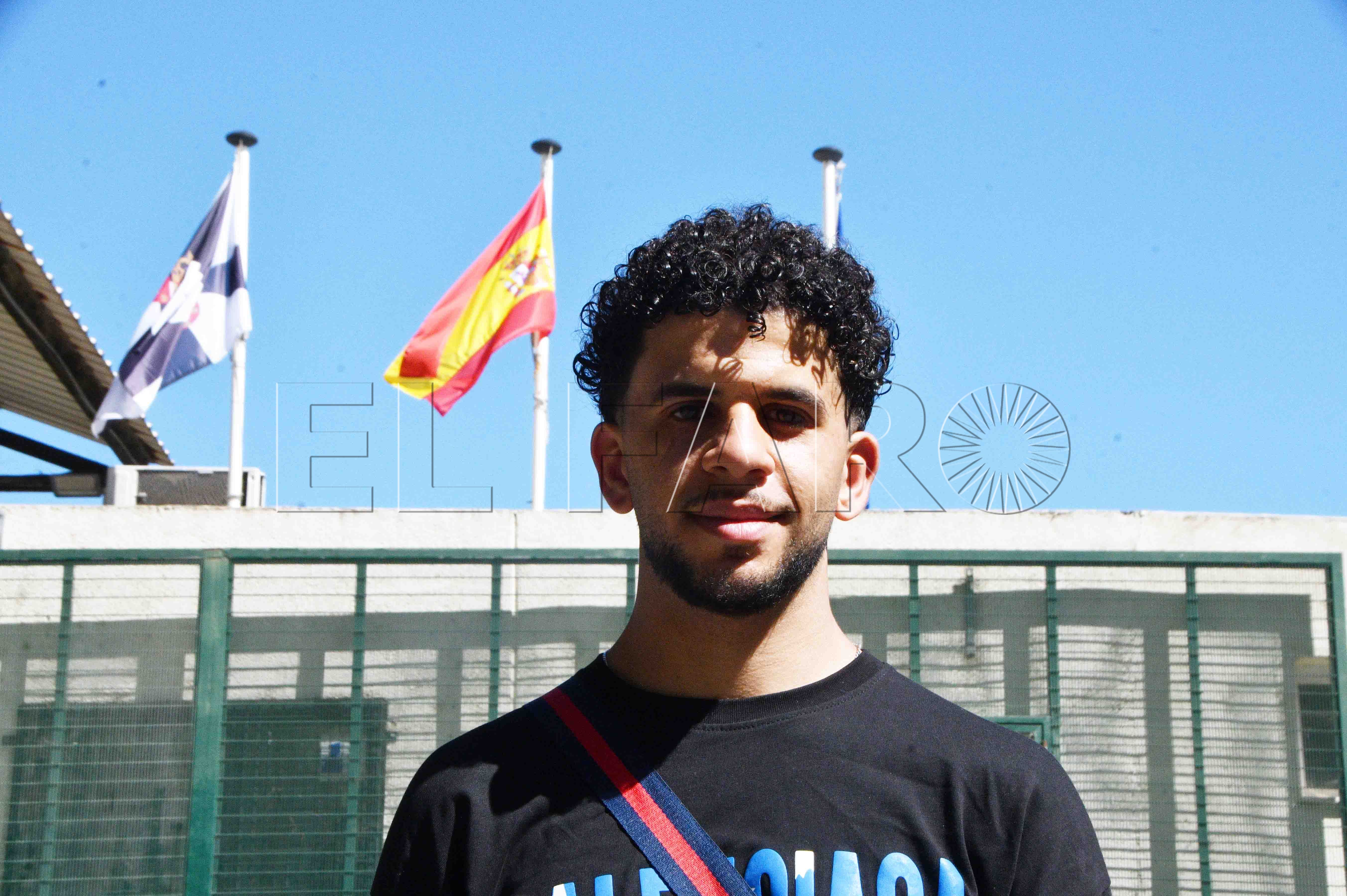 aissa-achour-internacional-marroqui-sub-17-llego-ceuta-tras-desafiar-mar-5