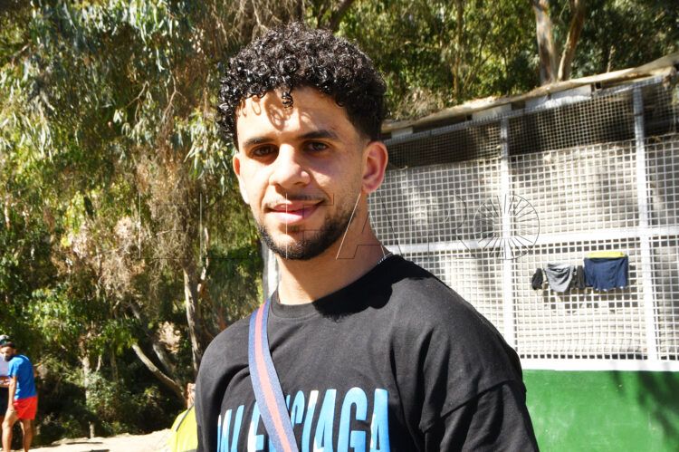 aissa-achour-internacional-marroqui-sub-17-llego-ceuta-tras-desafiar-mar-6