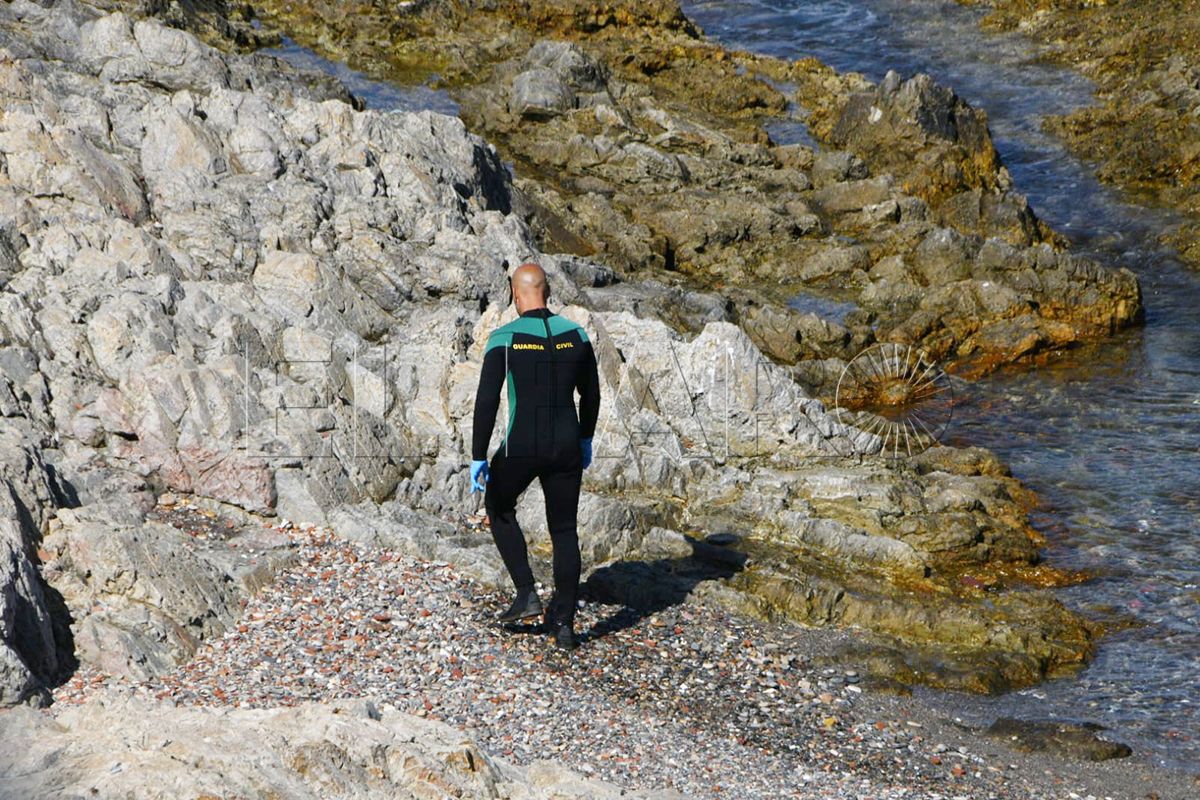 alerta-aparicion-restos-humanos-era-mano-plastico-003