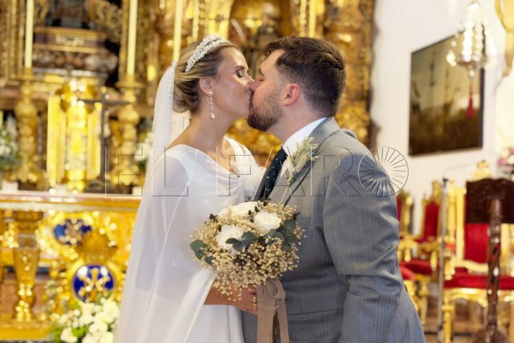 boda-marc-lucia-iglesia-africa-30082025