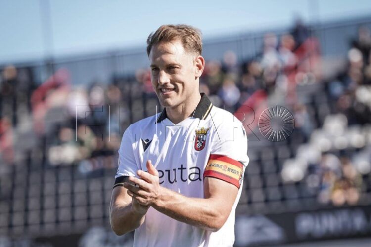 carlos-hernandez-capitan-ceuta-vamos-competir-todos-campos-002