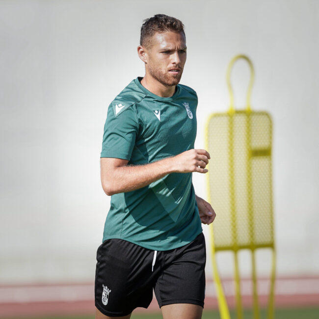 ceuta-se-prepara-medirse-invicto-racing-futbol-001