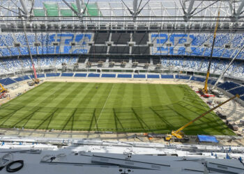 gran-estadio-tanger-implanta-cesped-hibrido-hito-historico-006