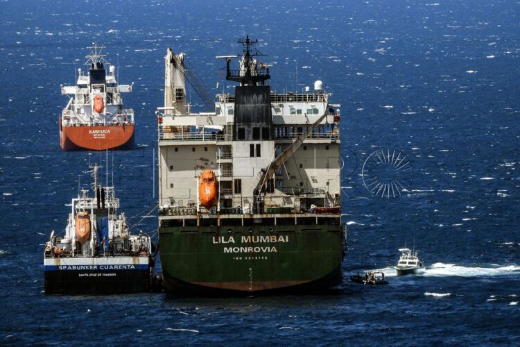 inmovilizado-ceuta-buque-llevar-material-militar-libia-004