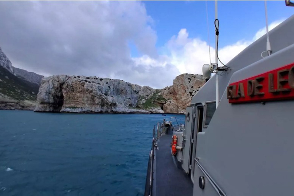 isla-leon-vigilara-aguas-estrecho-mar-alboran-004