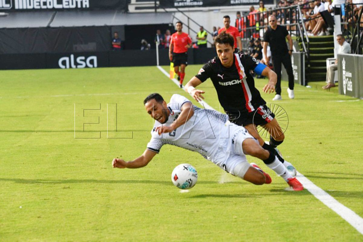 juego-AD-Ceuta-Sporting-Gijón-primera-parte