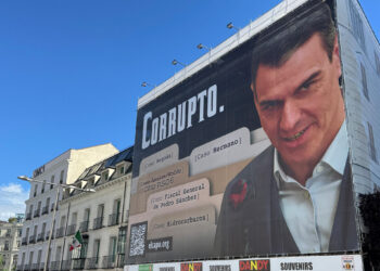 lona-pedro-sanchez-corrupto
