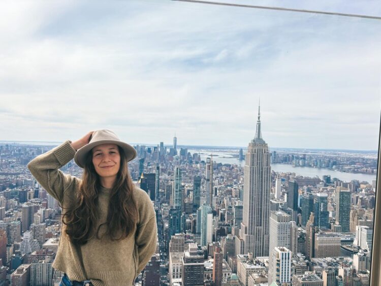 lucia-alarcon-afortunada-viaje-enriquecedor-universidad-sevilla-indiana-eeuu-doctorado-004