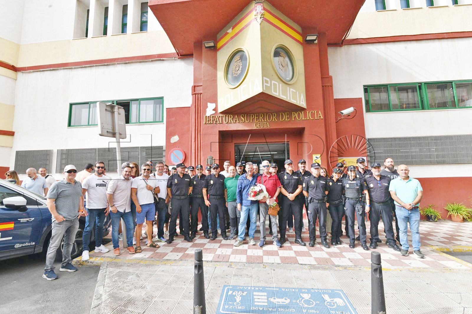 portada-homenaje-jubilacion-policia-nacional-florian-garcia-molina