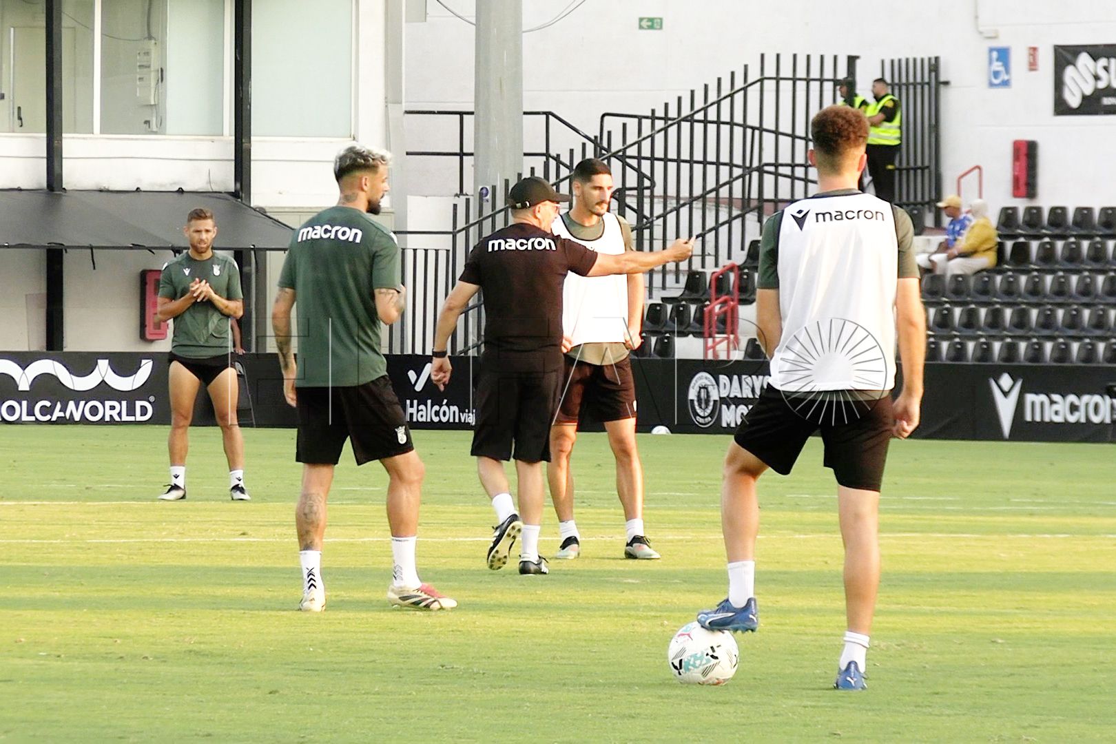 portada-primer-entrenamiento-ad-ceuta-murube-segunda-division-21