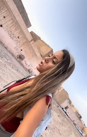 tiktoker-clara-retamero-revela-video-lado-incomodo-turismo-marruecos-1