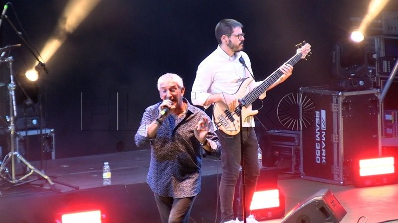 tributo-ultimo-fila-feria-ceuta-2025-llena-auditorio-marina