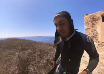 youtuber-marroqui-graba-nadando-chafarinas