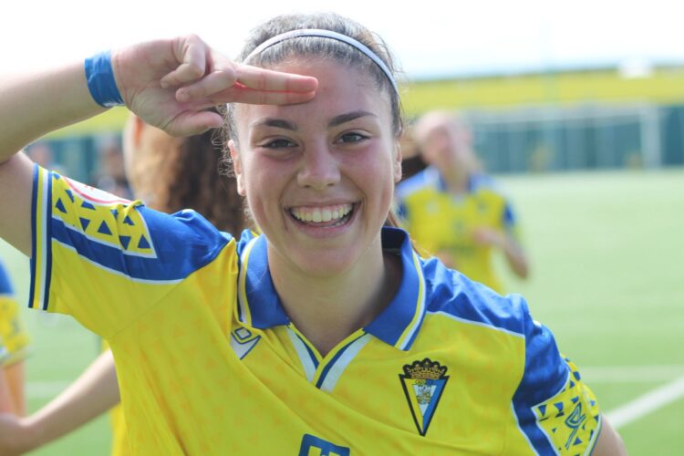 angela-ortiz-muriel-decidi-cadiz-darle-alegria-abuelo-17