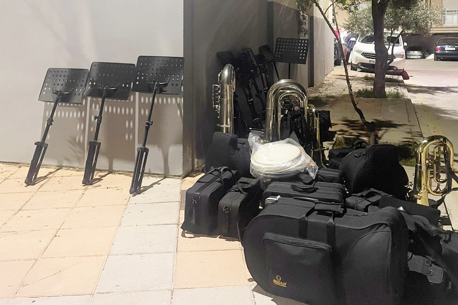 banda-encrucijada-sin-sede-obligados-ensayar-calle-3