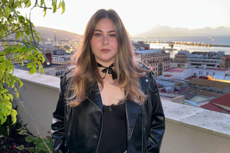 blancahers-pase-ser-desconocida-pidieran-fotos-calle-002