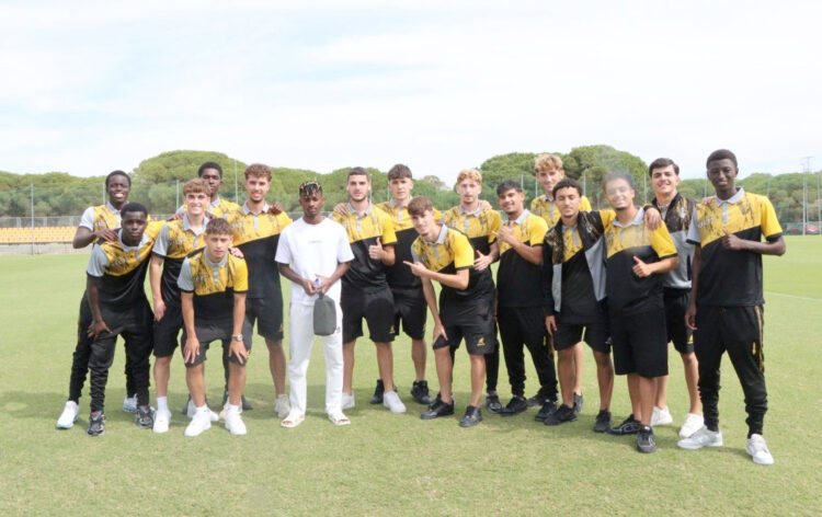 bonito-gesto-efe-aghama-sporting-atletico