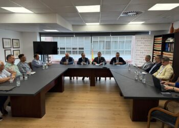 ceuta-proyecta-fortaleza-espana-plural-manos-camara-comercio