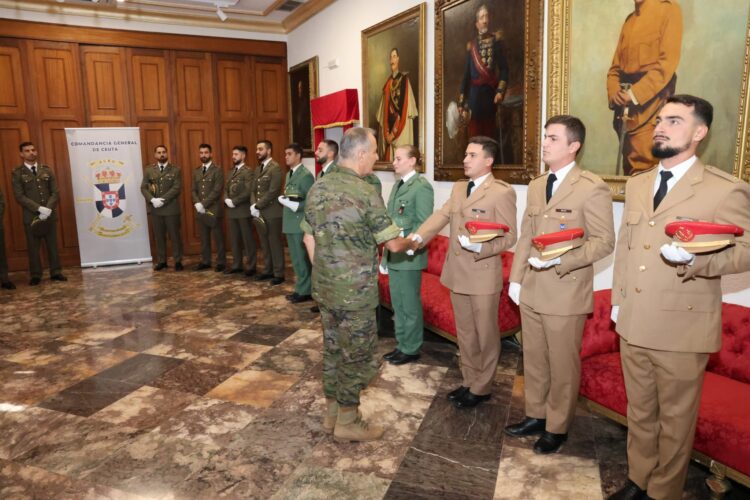 ceuta-recibe-nuevos-tenientes-egresados-academia-general-militar