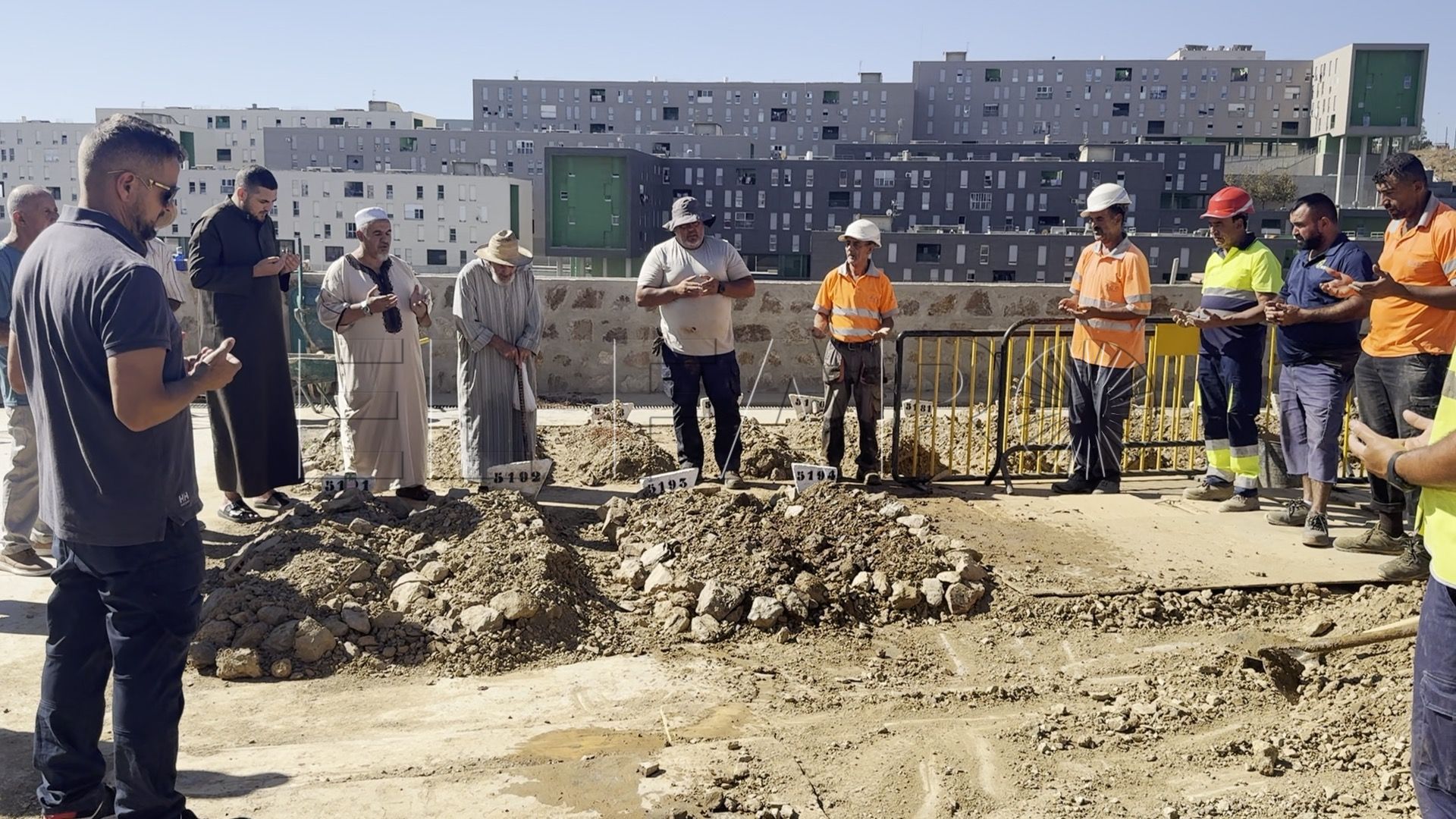ceuta-ultimo-escenario-vida-joven-inmigrante-desconocido-entierro-sidi-embarek-2