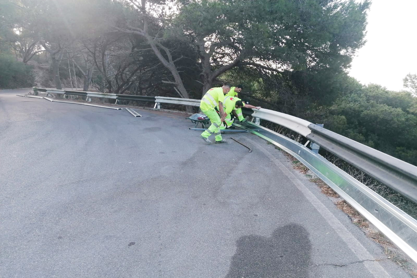 ciudad-refuerza-seguridad-vial-nuevos-guardarrailes-desnarigado-1