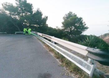 ciudad-refuerza-seguridad-vial-nuevos-guardarrailes-desnarigado-3