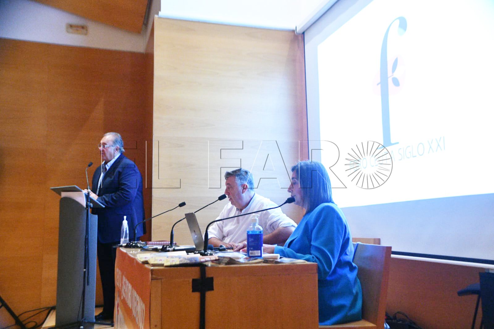 conferencia-sony-vashdev-lalawani-emilio-lamorena-foro-ceuta-siglo-xxi-ceuta-que-futuro-queremos-6