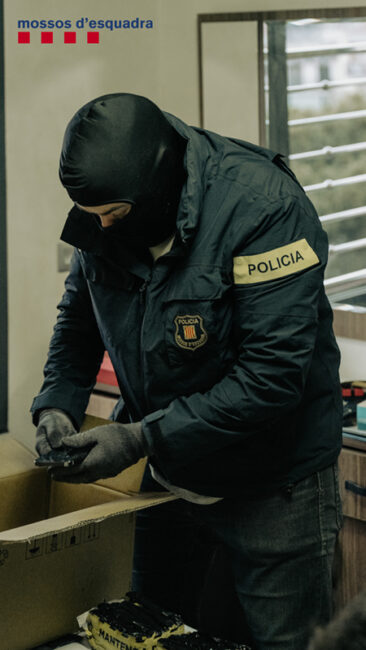 desmantelada-banda-revendia-moviles-marruecos-sustraidos-europa-003