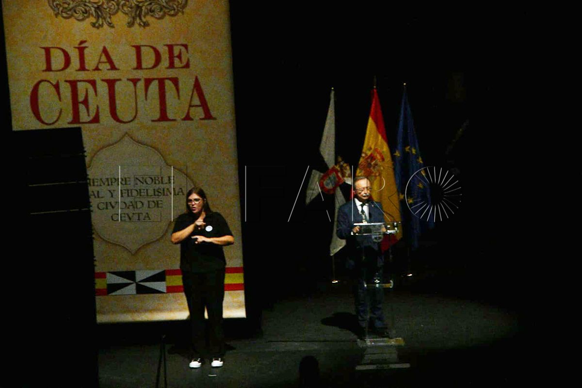 dia-ceuta-medalla-autonomia-2025-vivas-003