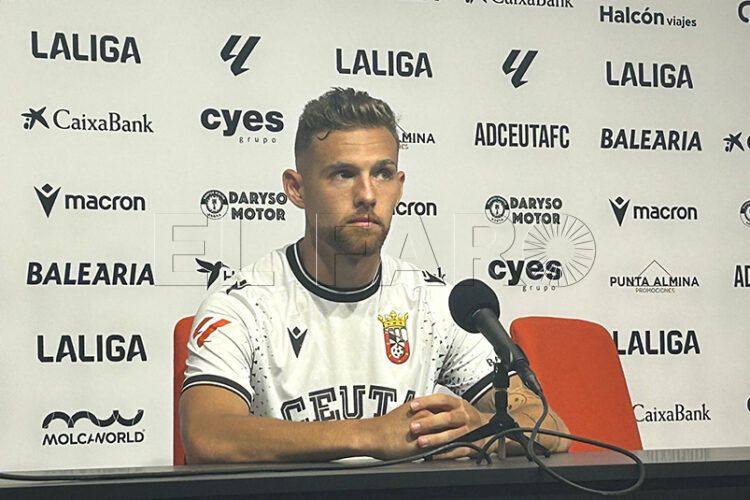diego-gonzalez-maravilla-jugar-murube-aficion-ceuta-zaragoza-futbol