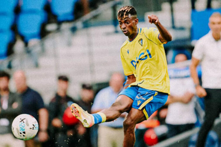 efe-aghama-amor-verano-espera-ceuta-futbol-001