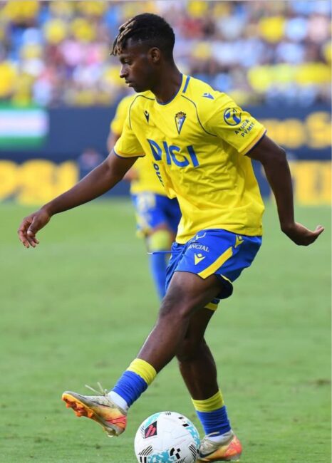 efe-aghama-amor-verano-espera-ceuta-futbol-002