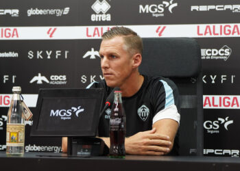 entrenador-castellon-sancionado-dos-partidos