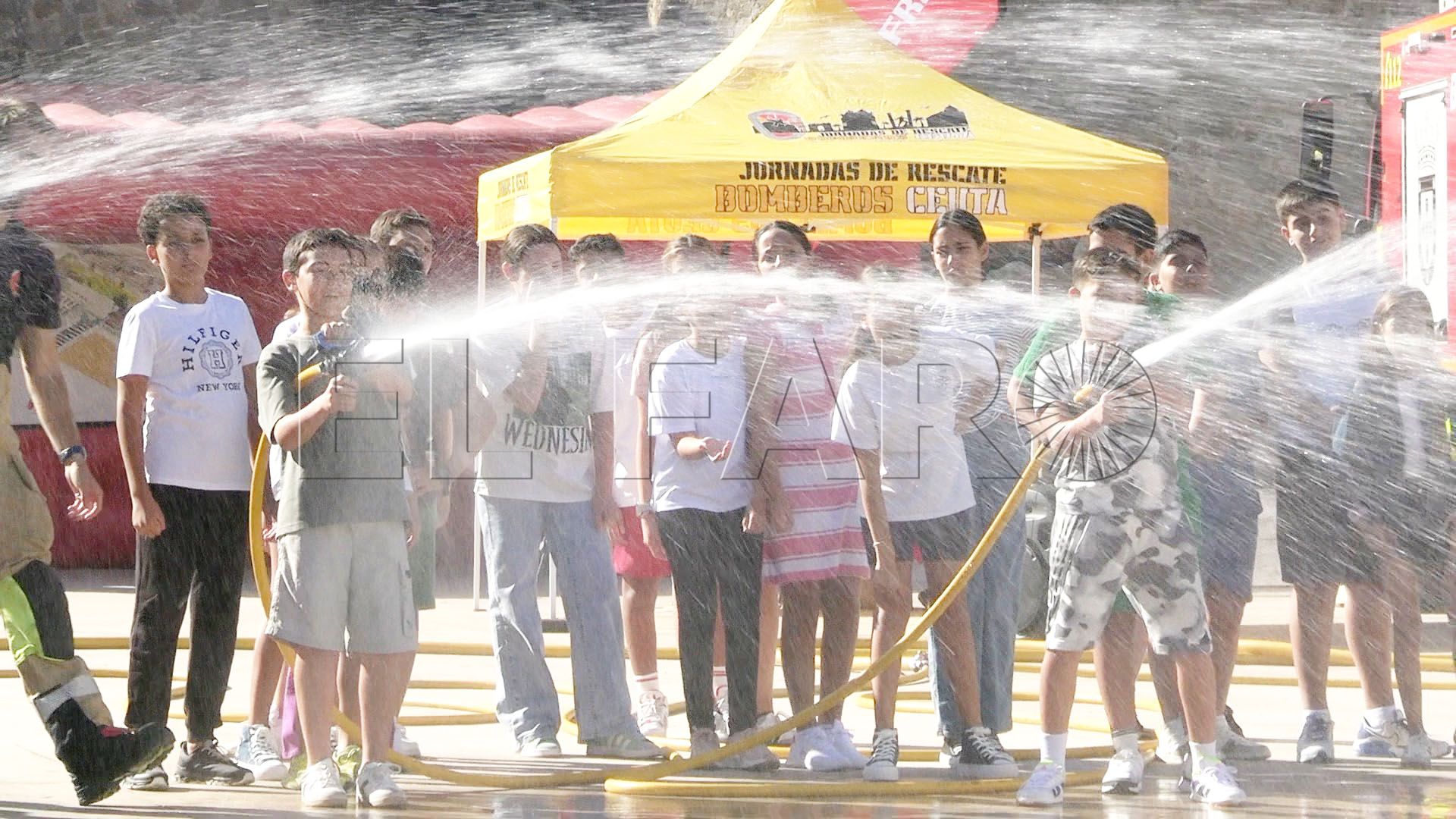 escolares-aprenden-actuar-incendio-emergencia-sanitaria