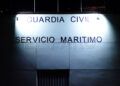 guardia-civil-salva-vida-inmigrante-punto-ahogarse-tarajal-7