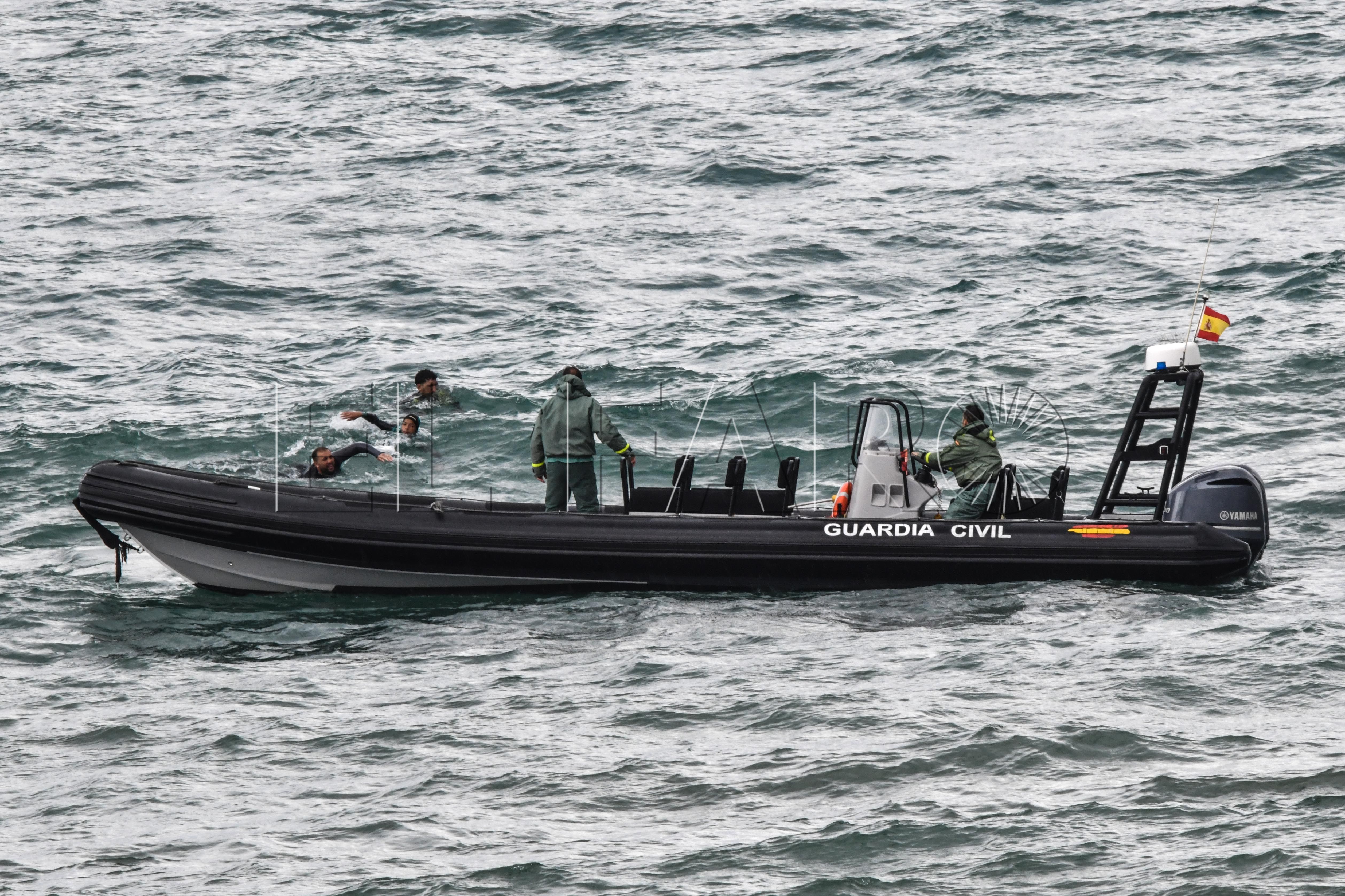 no-quiere-ver-marlaska-frontera-ceuta-intentos-pase-inmigrantes-4