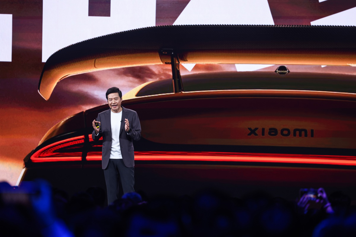 pantalla-trasera-ponencia-es-nuevo-xiaomi-17-pro-001