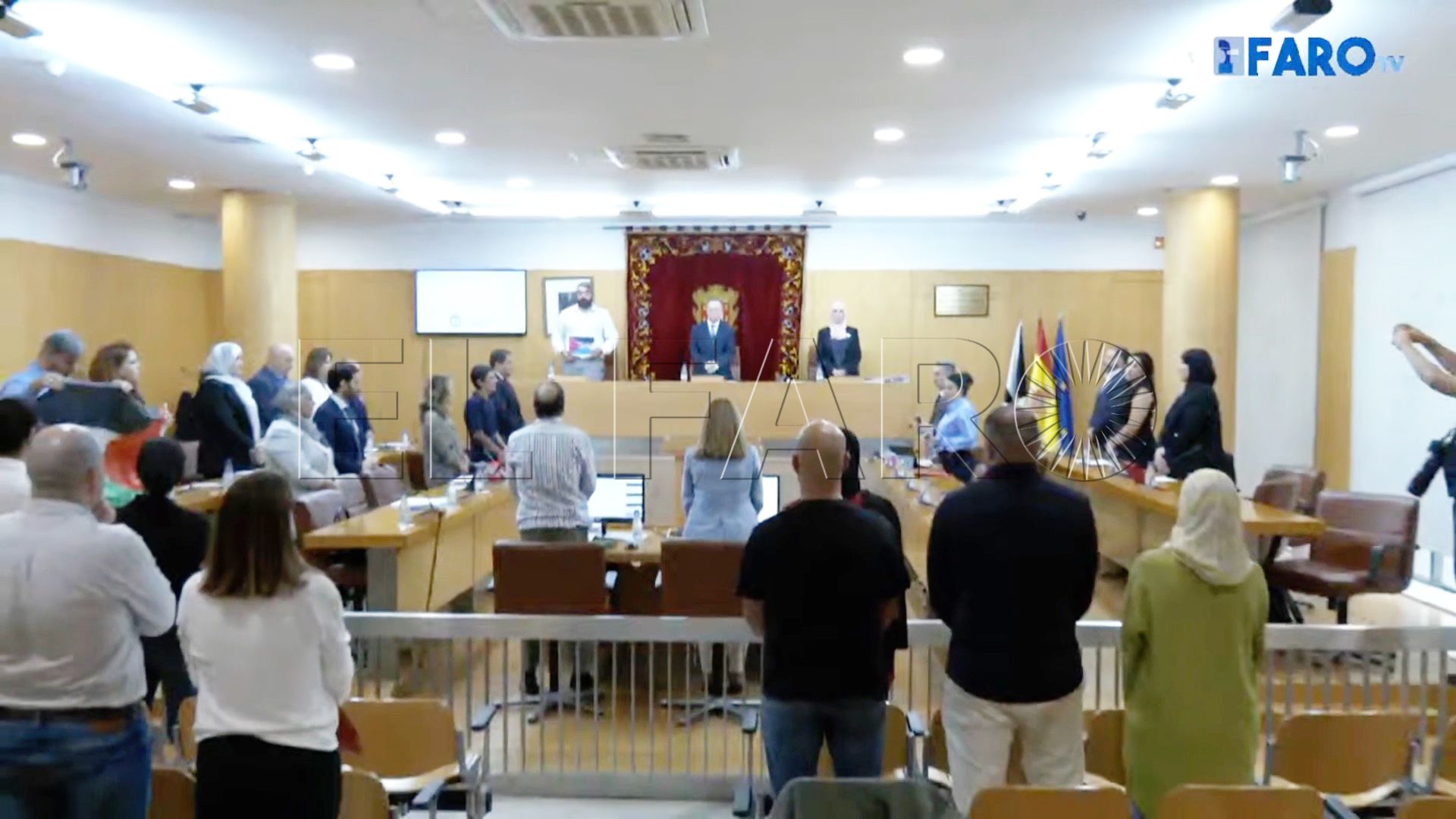 pleno-sin-vox-guarda-minuto-silencio-victimas-genocidio-gaza-4