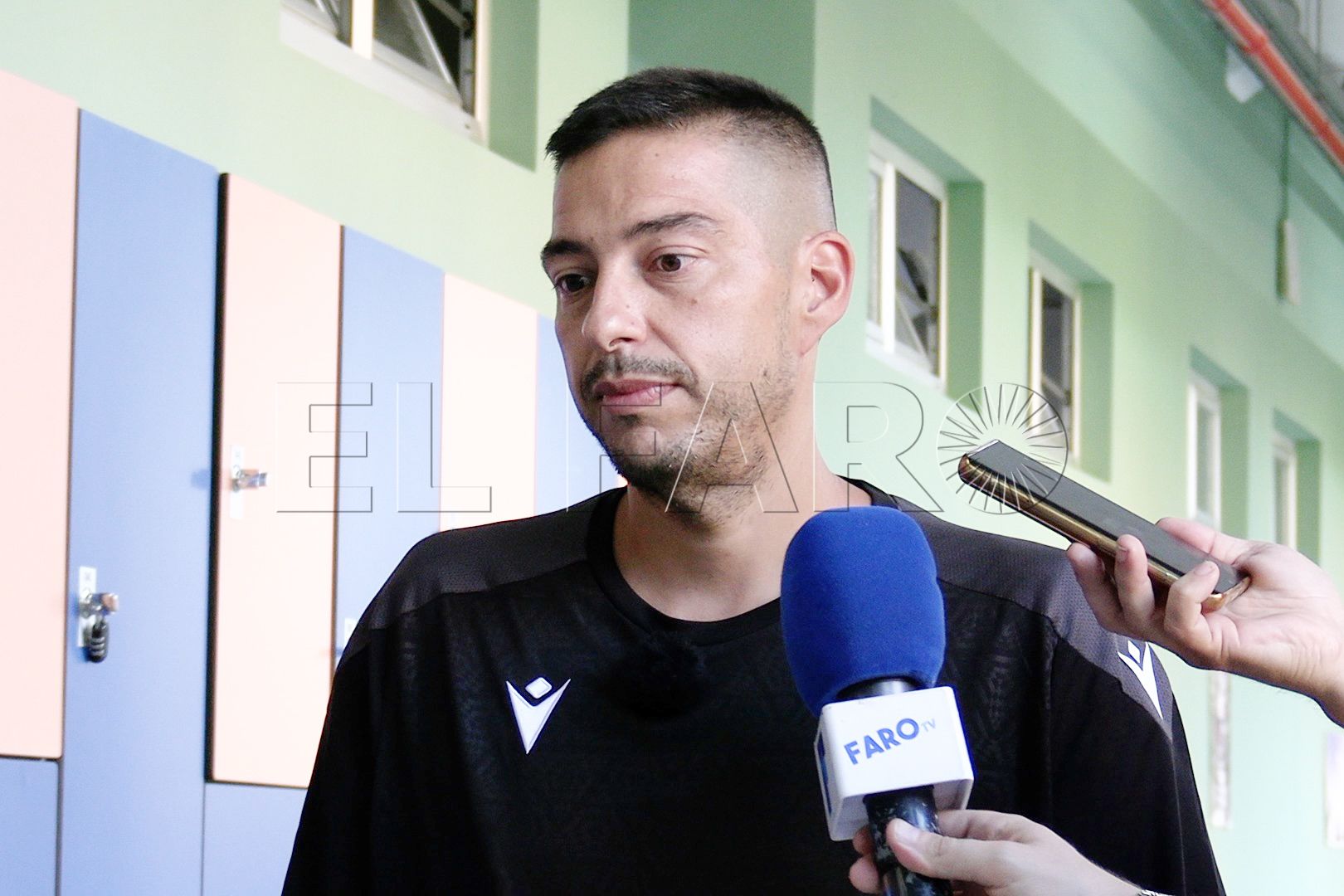 portada-anto-fernandez-entrenamiento-debut-ad-ceuta-femenino-futbol-sala-primera-division